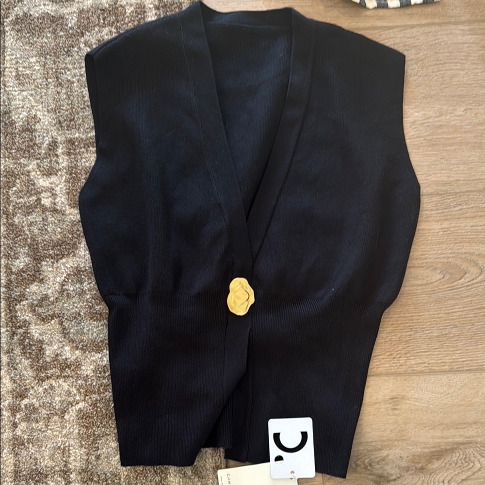 Commence Sleeveless Cardigan with Gold Button